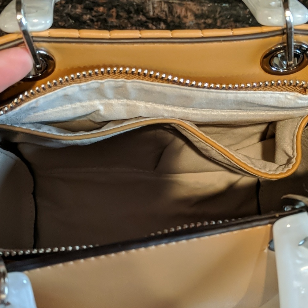 ❤️ Price Drop! NWT BCBGeneration Purse - Picture 3 of 5